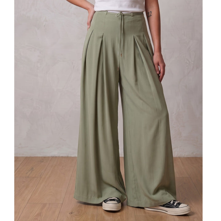 Cloud Walk LightFlow Loose Fit High Waist Pant