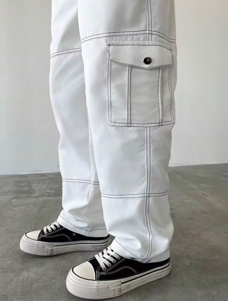 "Martin" Multipocket White Cargo Pant