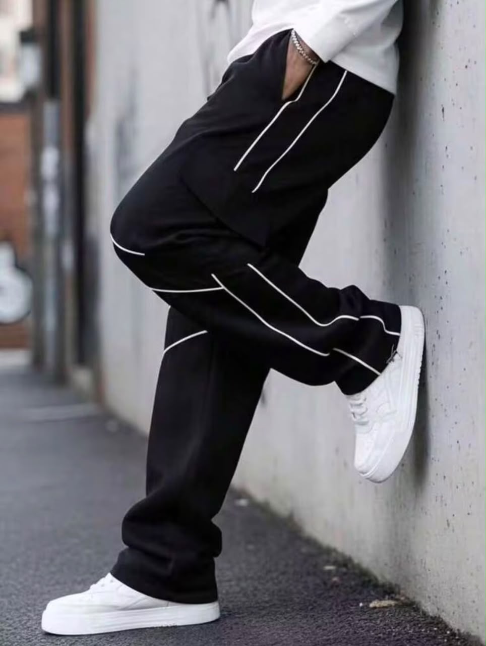 "Victor" Multipocket Black Cargo Pant
