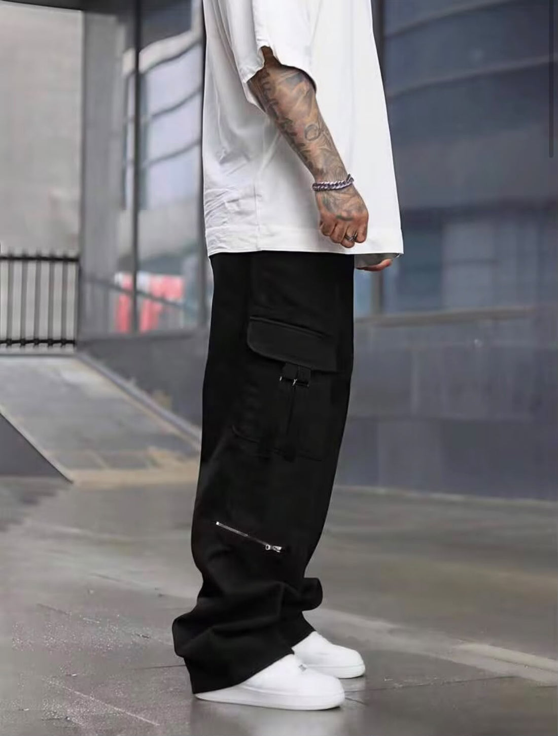 "Serge" Multipocket Black Cargo Pant