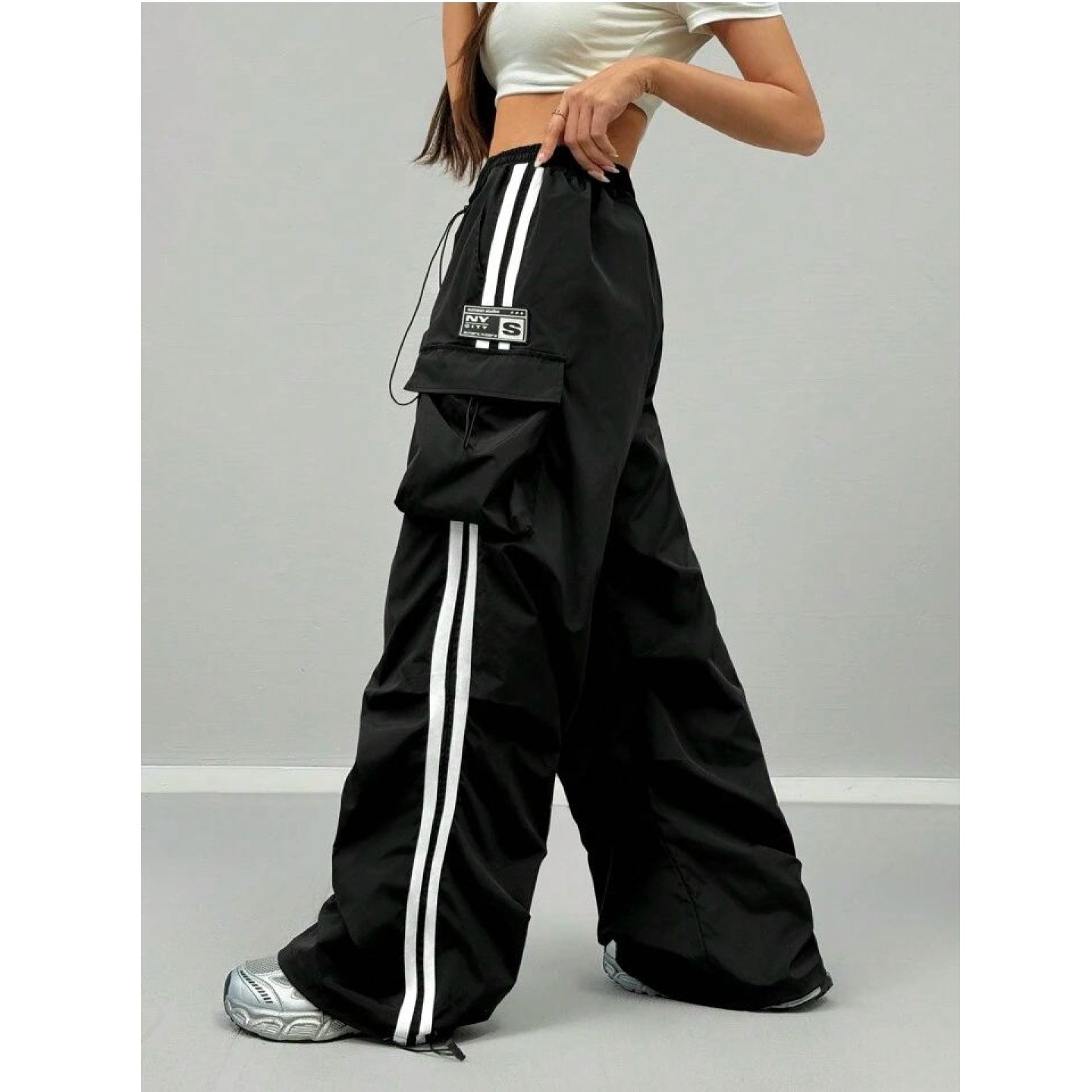 "Femme" MultiPocket Black Cargo Pant